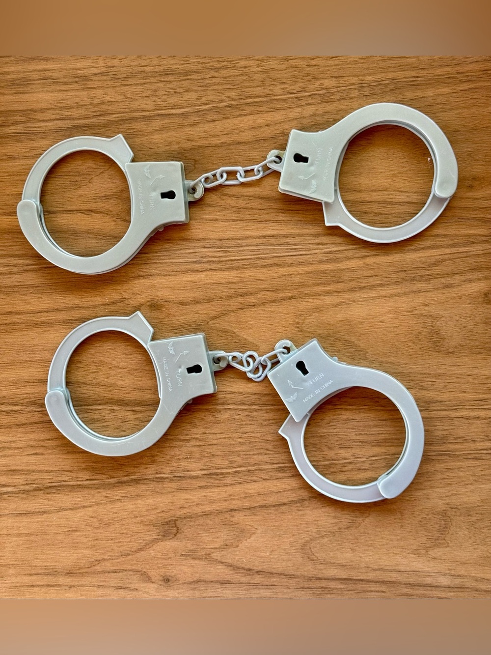 Plastic Toy Handcuffs Set * Costume Prop * 2 Pair Police Play